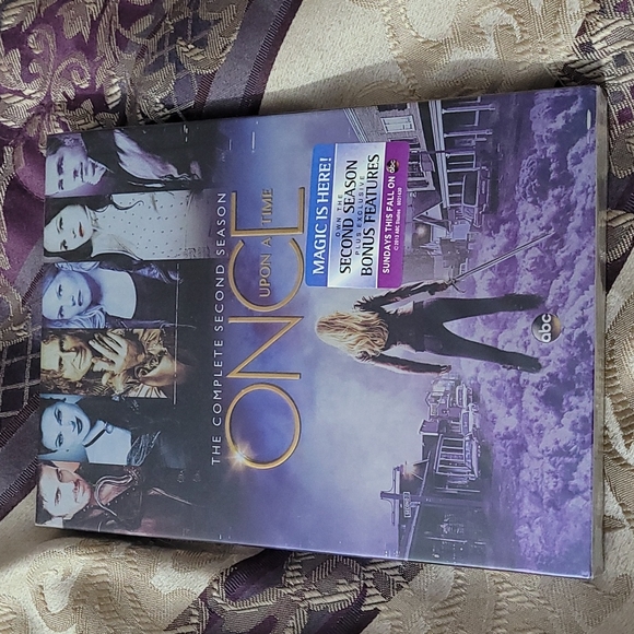 Once Upon A Time DVD's Season 1 & 2 new in plastic - Picture 3 of 6
